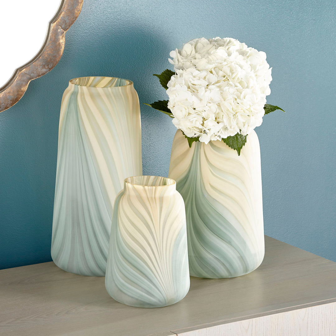 Hearts Of Palm Vase | Medium Decorative Vase