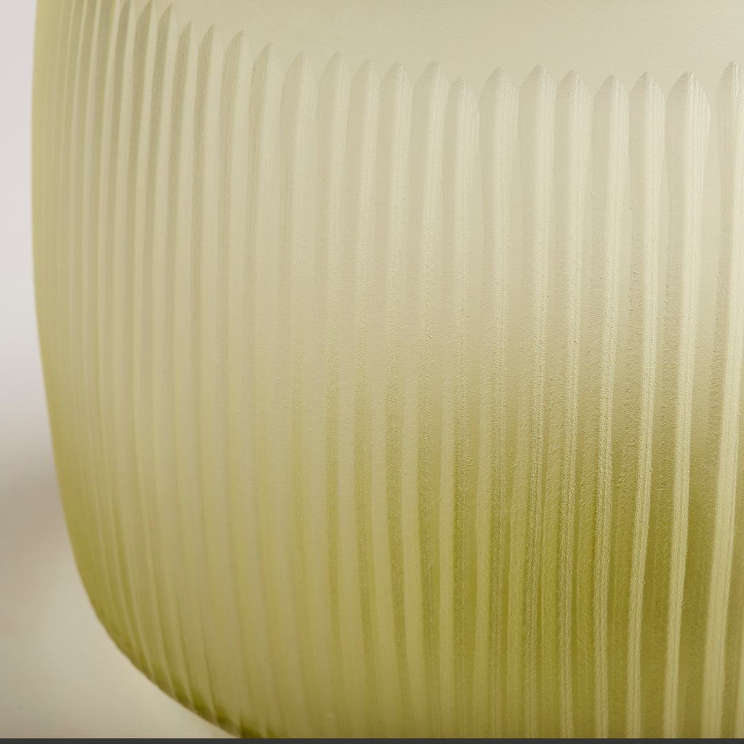 Sorrel Vase | Green-Medium | Medium Green Decorative Vase