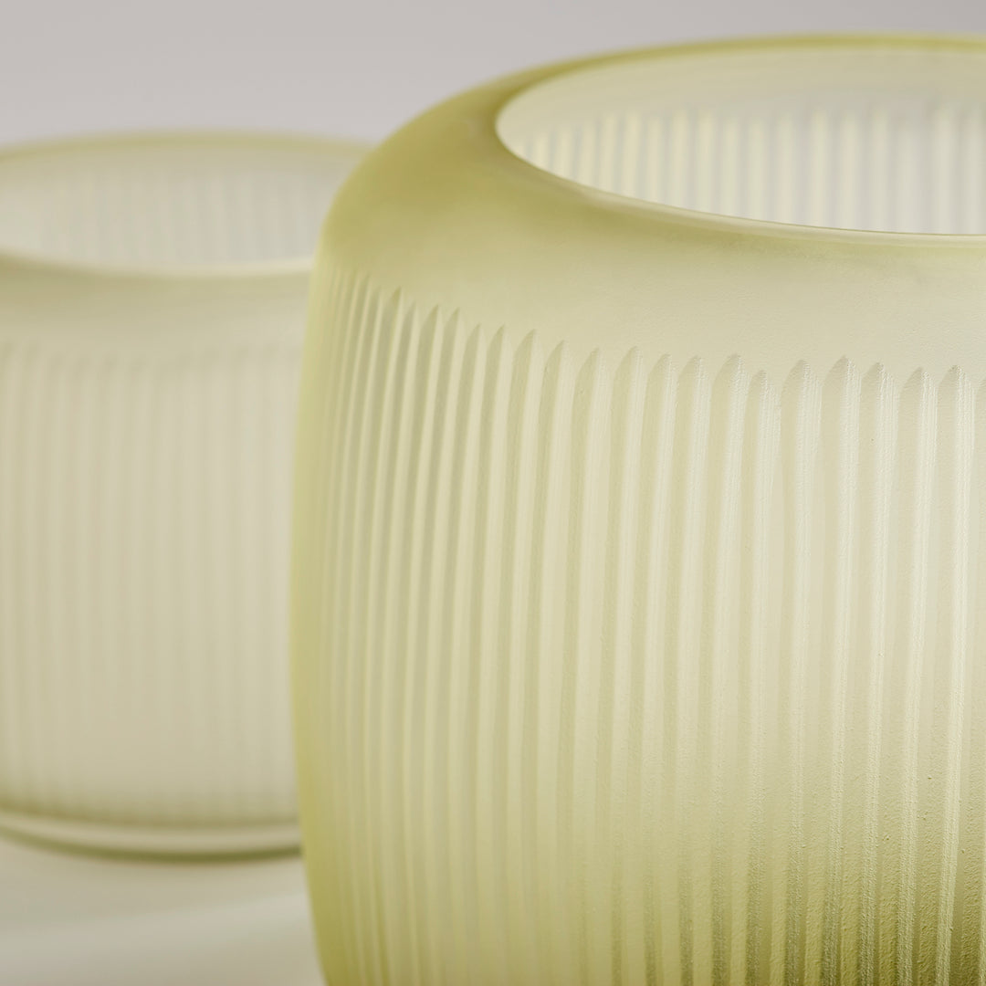 Sorrel Vase | Green-Medium | Medium Green Decorative Vase