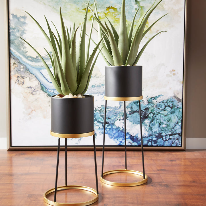 Liza Stand | Small Decorative Stand