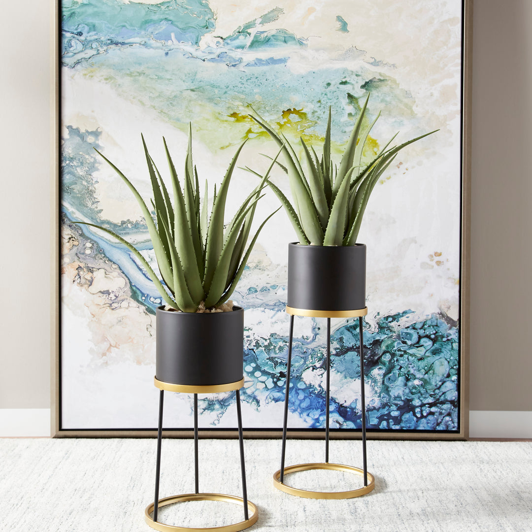 Liza Stand | Small Decorative Stand