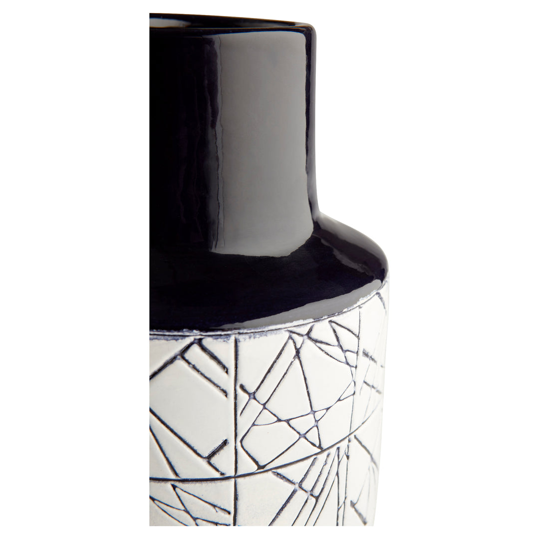 Dark Zenith Vase | Medium Decorative Vase